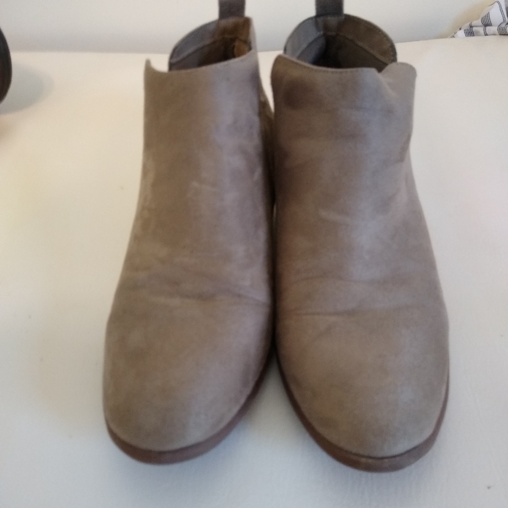 American Eagle boots